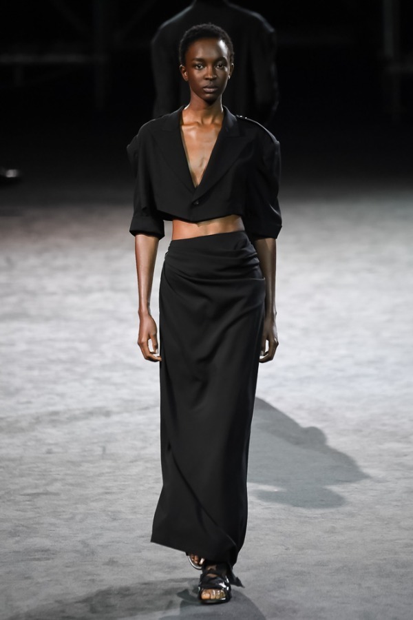 ヨウジヤマモト(Yohji Yamamoto) 2019年春夏ウィメンズコレクション  - 写真2