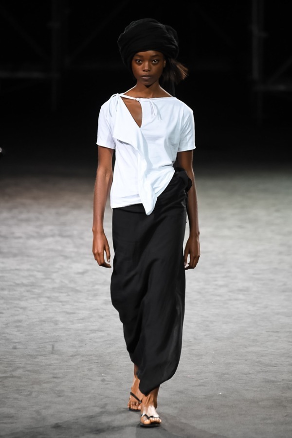 ヨウジヤマモト(Yohji Yamamoto) 2019年春夏ウィメンズコレクション  - 写真75