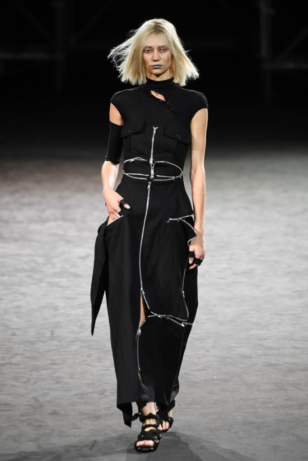 ヨウジヤマモト(Yohji Yamamoto) 2019年春夏ウィメンズコレクション シルエット - 写真12