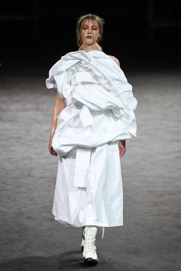 ヨウジヤマモト(Yohji Yamamoto) 2019年春夏ウィメンズコレクション シルエット - 写真33