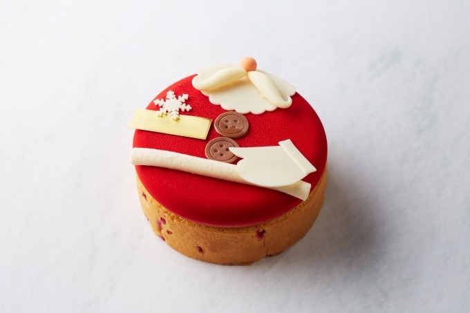 ホテル インターコンチネンタル 東京ベイのクリスマスケーキ、サンタを描いたチーズムースなど｜写真1