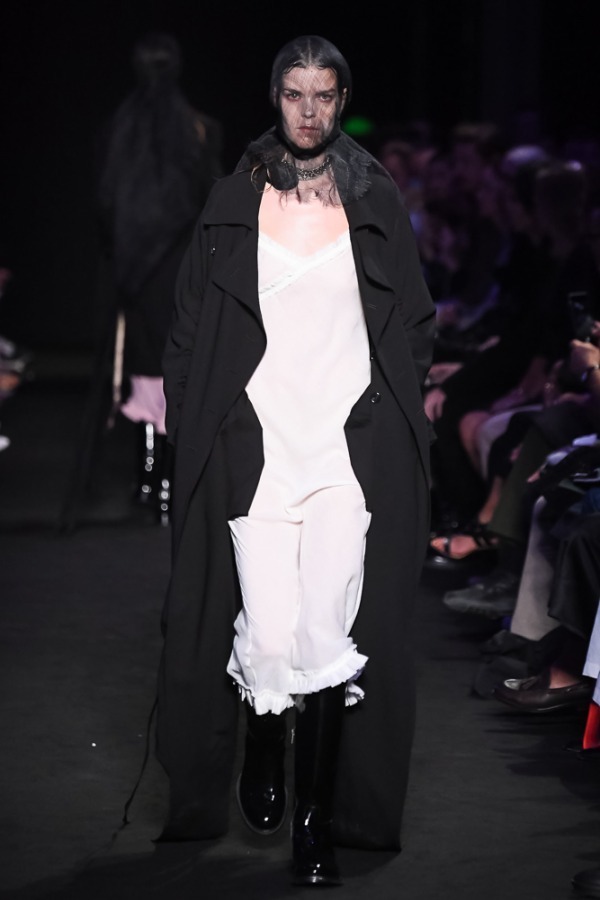 アン ドゥムルメステール(ANN DEMEULEMEESTER) 2019年春夏ウィメンズコレクション シルエット - 写真3