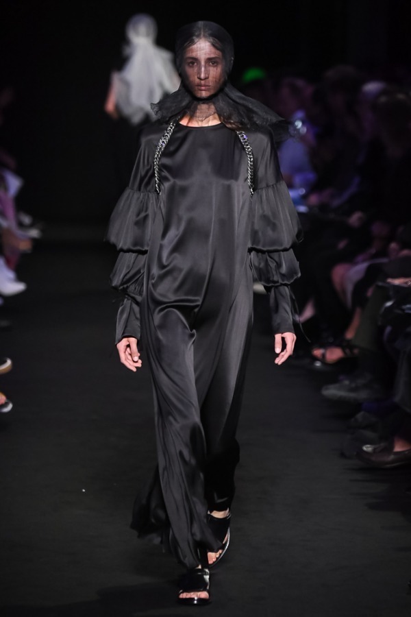 アン ドゥムルメステール(ANN DEMEULEMEESTER) 2019年春夏ウィメンズコレクション  - 写真5