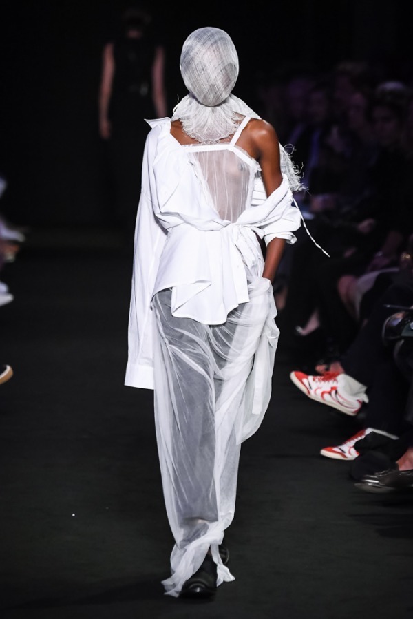 アン ドゥムルメステール(ANN DEMEULEMEESTER) 2019年春夏ウィメンズコレクション  - 写真12