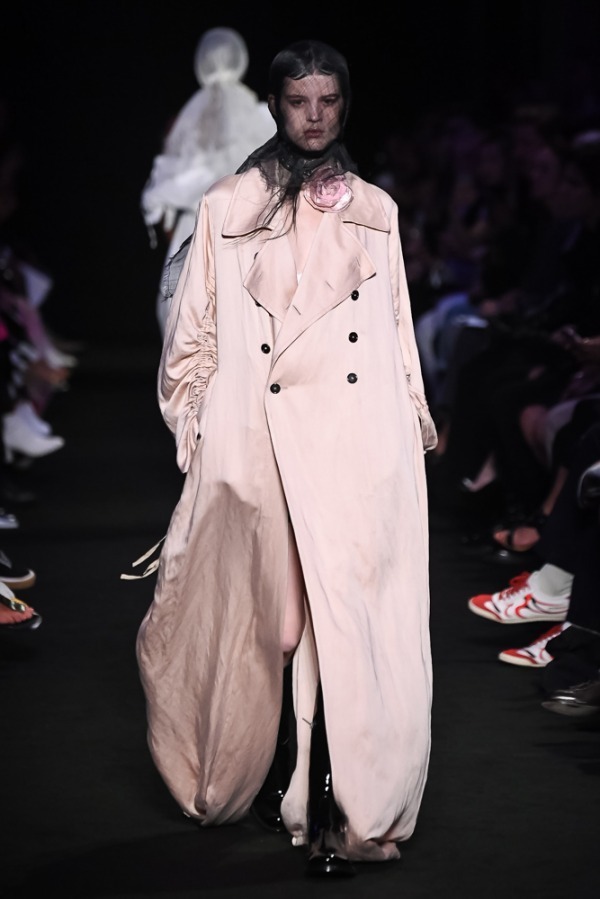 アン ドゥムルメステール(ANN DEMEULEMEESTER) 2019年春夏ウィメンズコレクション シルエット - 写真12