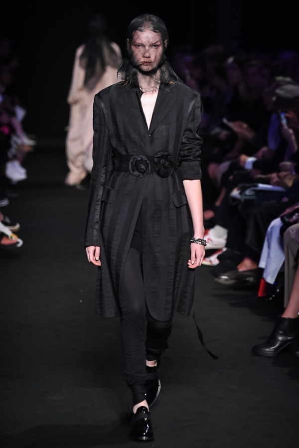 アン ドゥムルメステール(ANN DEMEULEMEESTER) 2019年春夏ウィメンズコレクション シルエット - 写真14