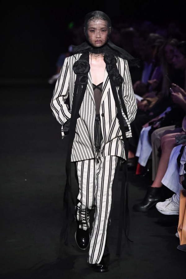 アン ドゥムルメステール(ANN DEMEULEMEESTER) 2019年春夏ウィメンズコレクション シルエット - 写真22