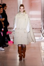 クレージュ 2019年春夏コレクション - “接近戦”の体感型ショー｜写真4