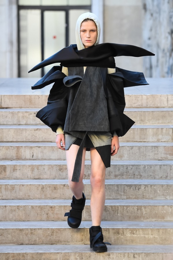 リック・オウエンス(Rick Owens) 2019年春夏ウィメンズコレクション  - 写真3