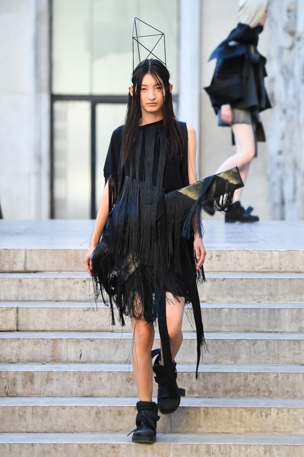 リック・オウエンス(Rick Owens) 2019年春夏ウィメンズコレクション  - 写真21