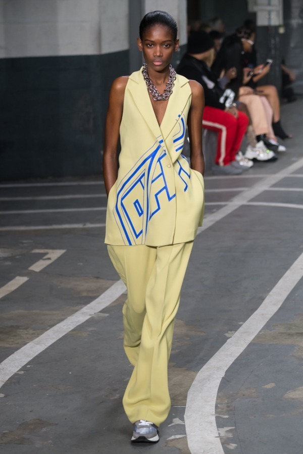オフ-ホワイト  2019年春夏<span>コレクション</span> - 写真37