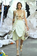 アンドレアス・クロンターラー フォー ヴィヴィアン・ウエストウッド 2019年春夏コレクション｜写真15