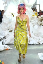 アンドレアス・クロンターラー フォー ヴィヴィアン・ウエストウッド 2019年春夏コレクション｜写真28