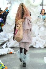 アンドレアス・クロンターラー フォー ヴィヴィアン・ウエストウッド 2019年春夏コレクション｜写真35