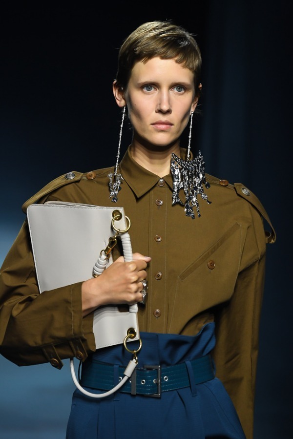 ジバンシィ(Givenchy) 2019年春夏ウィメンズコレクション  - 写真4