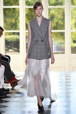 シクラス 2019年春夏コレクション - 境界線を曖昧にすることで見える新たな美｜写真24