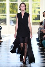 シクラス 2019年春夏コレクション - 境界線を曖昧にすることで見える新たな美｜写真27