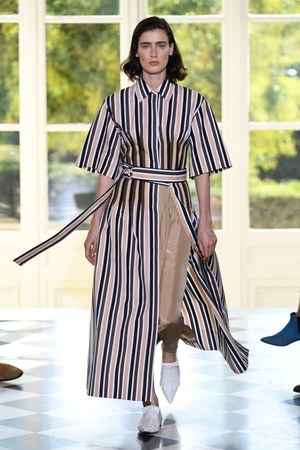 シクラス 2019年春夏コレクション - 境界線を曖昧にすることで見える新たな美｜写真8