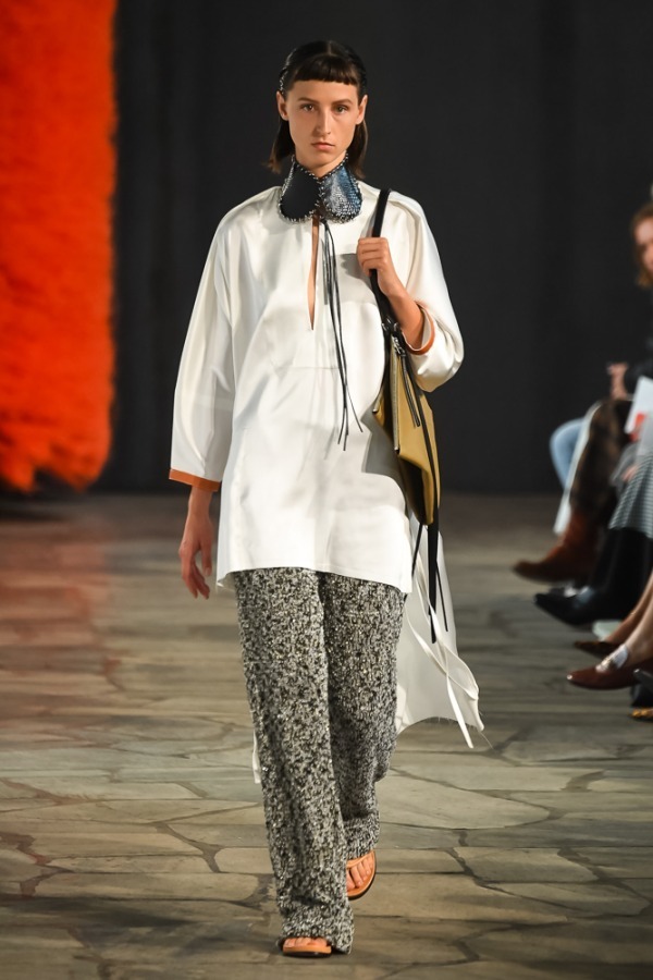 ロエベ(LOEWE) 2019年春夏ウィメンズコレクション - ファッションプレス