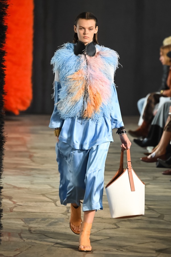 ロエベ(LOEWE) 2019年春夏ウィメンズコレクション  - 写真3