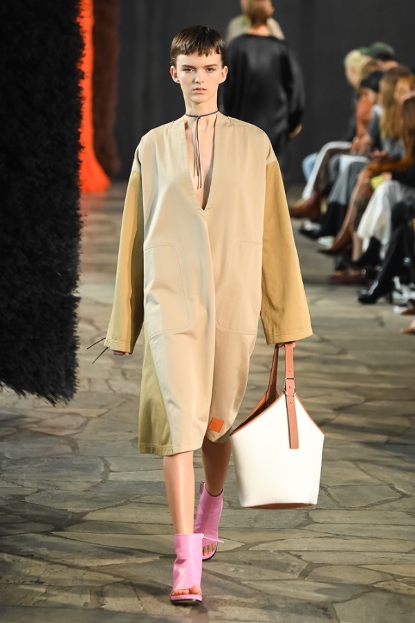 ロエベ(LOEWE) 2019年春夏ウィメンズコレクション  - 写真23