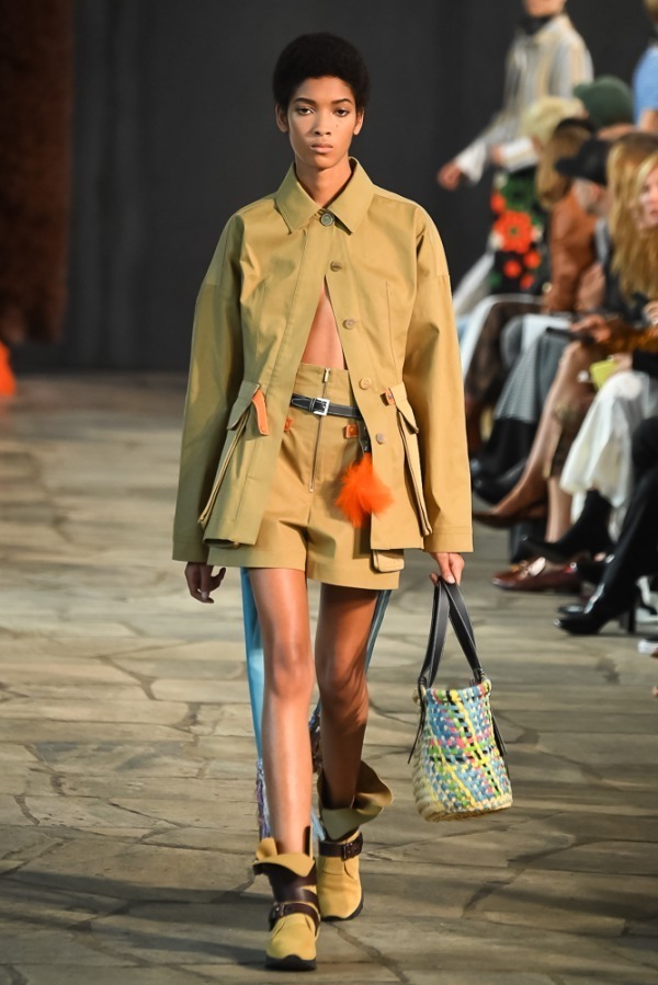 ロエベ(LOEWE) 2019年春夏ウィメンズコレクション  - 写真26