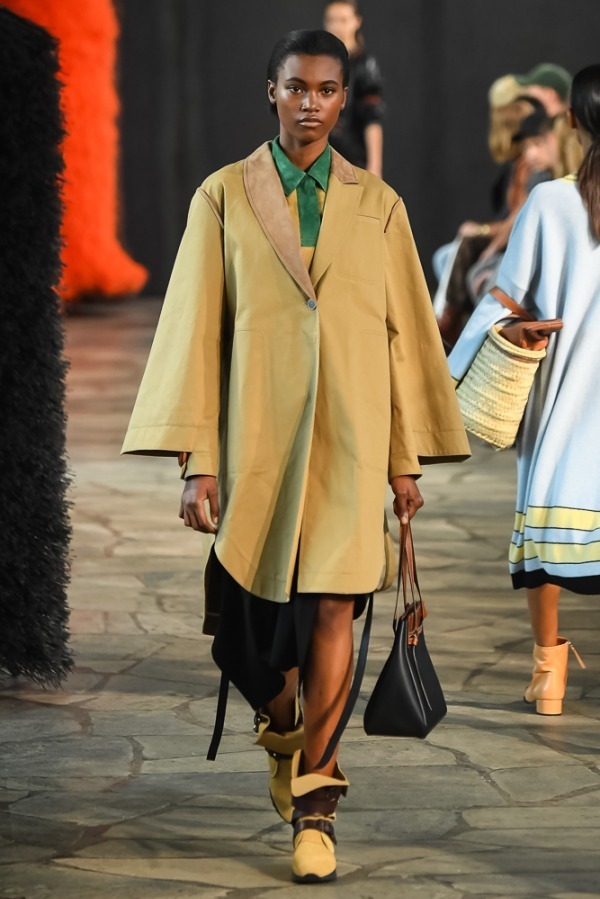 ロエベ(LOEWE) 2019年春夏ウィメンズコレクション  - 写真40