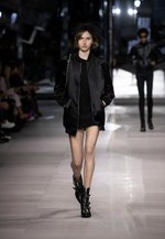 セリーヌ 2019年春夏ウィメンズコレクション - エディ・スリマン学生時代の記憶をいまに繋ぐ｜写真36