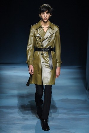 ジバンシィ2019年春夏メンズコレクション - 花々と紳士服の出会い｜写真1