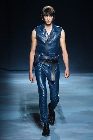 ジバンシィ2019年春夏メンズコレクション - 花々と紳士服の出会い｜写真10