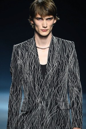 ジバンシィ2019年春夏メンズコレクション - 花々と紳士服の出会い｜写真13