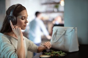 ソニー、業界最高クラスのノイズキャンセリング機能搭載ヘッドホン 