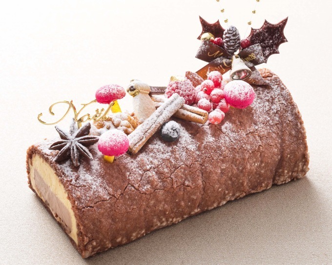 横浜ベイホテル東急のクリスマスケーキ、煙突からトナカイが現れるチョコレートケーキなど｜写真5