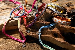 スピリチュアルなアクセが人気のキャサリンミッシェルとマリアルドマンが期間限定でエストネーションに登場