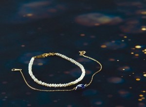 稼働✨ NOJESS　腕時計　クリスマス限定　ストーン　星　ゴールド　ラウンド 稼働✨ NOJESS 腕時計 クリスマス限定 ストーン 星 ゴールド