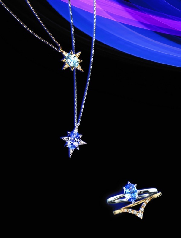 美品スタージュエリー/クリスマス限定/三日月デザイン時計/レッド スタージュエリーのホリデー限定コレクション - 星や月が躍る