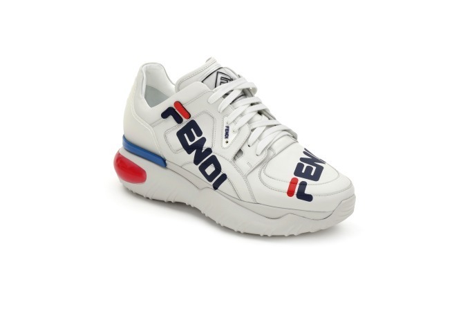 Kosmisch kousen excuus フェンディ マニア」”FENDI/FILA”ロゴを配したメンズ＆ウィメンズのバッグやシューズ - ファッションプレス