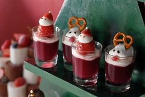 京都タワーホテルのクリスマススイーツビュッフェ、カカオ＆ベリーのチョコムースなど｜写真9