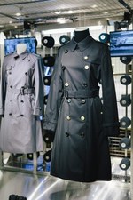 専用 Burberrys コート 2XL位 くるみボタン コーデュロイ襟 バーバリー「ヘリテージ トレンチコート」のボタンを