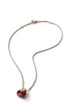 バカラから“スターが隠れたハート”モチーフのクリスタルジュエリー、ロレンツ・バウマーとコラボ｜写真23