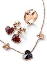 バカラから“スターが隠れたハート”モチーフのクリスタルジュエリー、ロレンツ・バウマーとコラボ｜写真2