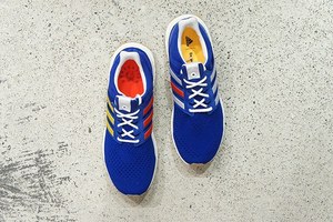 エンジニアド ガーメンツ×アディダスのスニーカー、青の左右非対称カラー&リバーシブルハット|写真3