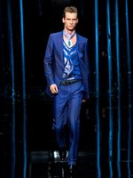 ロベルト カヴァリ 2013年春夏メンズコレクション - 幻想的な光がきらめくクラシックスタイル｜写真15