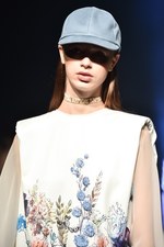 アオイワナカ 2019春夏コレクション - いつの日か、美しい蝶になることを夢見て｜写真9