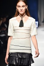 アオイワナカ 2019春夏コレクション - いつの日か、美しい蝶になることを夢見て｜写真18