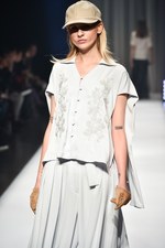 アオイワナカ 2019春夏コレクション - いつの日か、美しい蝶になることを夢見て｜写真20