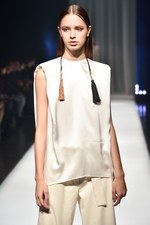 アオイワナカ 2019春夏コレクション - いつの日か、美しい蝶になることを夢見て｜写真36