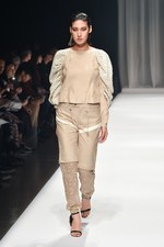 アオイワナカ 2019春夏コレクション - いつの日か、美しい蝶になることを夢見て｜写真41