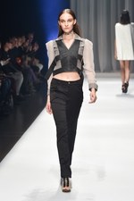 アオイワナカ 2019春夏コレクション - いつの日か、美しい蝶になることを夢見て｜写真44