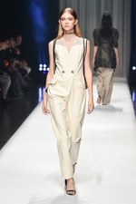 アオイワナカ 2019春夏コレクション - いつの日か、美しい蝶になることを夢見て｜写真60